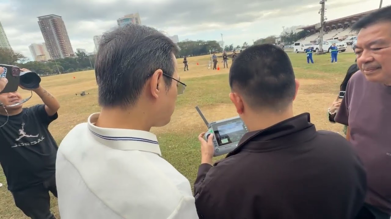 *Yorme Isko leads the Simulation Exercise of Drone Practical Training at Burnham Green, Luneta Park