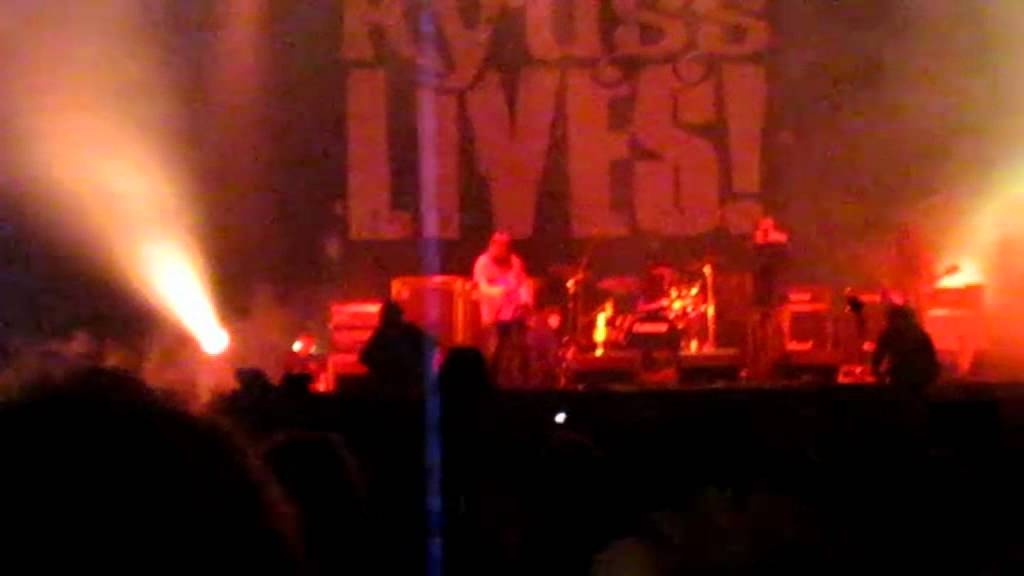 Kyuss Lives! - One Inch Man - Live in Wacken 2011 - YouTube