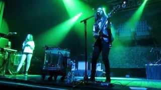 Haim- Running If You Call My Name (LIVE)