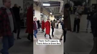 #TaylorSwift SUPPORTS Travis Kelce & the Chiefs in Green Bay! 🏈❤️ #shorts (🎥: 97.3 The Game)