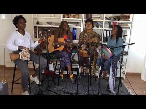 Basadi Ba Mintsu - Areia