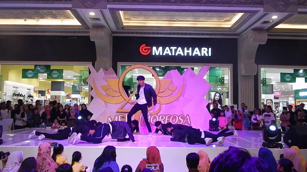 180504 Stray Kids(스트레이 키즈) _ Intro & Hellevator BY COiN