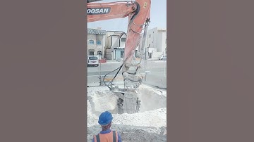 Chain cutter excavators construction vehicles Ep-9, excavator oparator heavy equipment bull dozer.