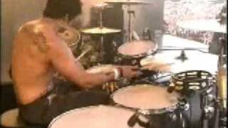 Queens Of The Stone Age - Song For The Dead Live In Pinkpop Festival, Landgraaf, Netherlands 09.06.2003