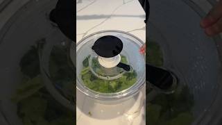 Spin Fresh Everyday 🥬 OXO Good Grips Salad Spinner #Shorts #KitchenGadget