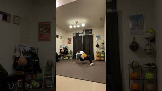 フリースタイルフットボール逆立ちキャッチ