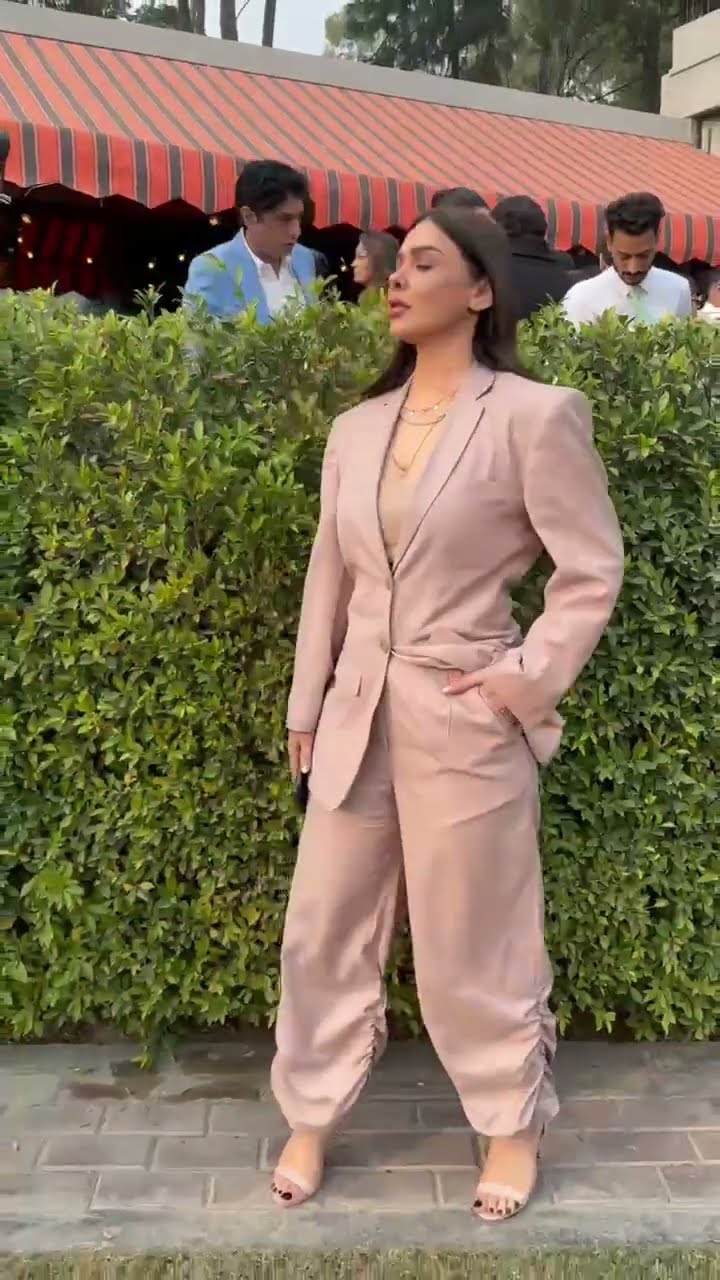 Sara Loren added charm to the NHBCW brunch hosted by the inspiring Sultana Siddiqui. ?✨