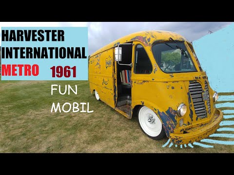 FUN MOBILE. Harvester International Metro VAN 1961 Air Ride