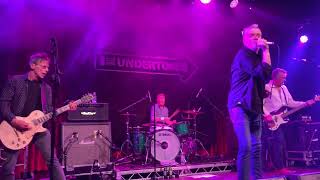 The Undertones - Tearproof (live in Dublin - April 2022)