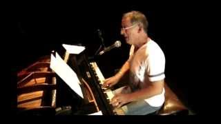 Video thumbnail of "Hugo Fattoruso en concierto / Goldenwings + Hurry! (Sala Zitarrosa 2010)"