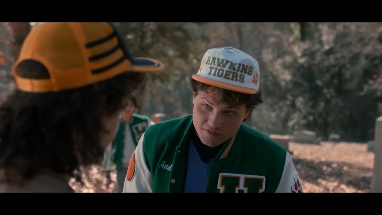 Dustin Fights School Bullies to Protect Eddie’s Grave | Stranger Things Season 5