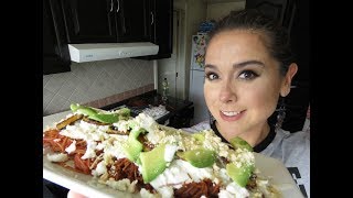 FIDEOS SECOS EN SALSA DE CHILE ANCHO