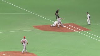 MLB@JPN: Shoemaker picks off Maru at first