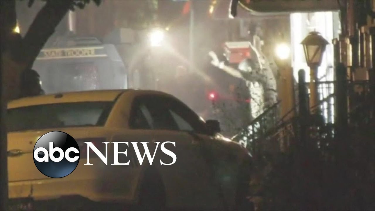 Gunman surrenders after standoff with cops in Philadelphia l ABC News