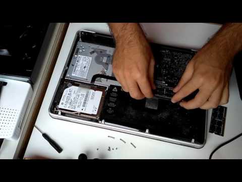 Video: Aggiorna la RAM del tuo Macbook: 7 passaggi Video: Aggiorna la RAM del tuo Macbook: 7 passaggi