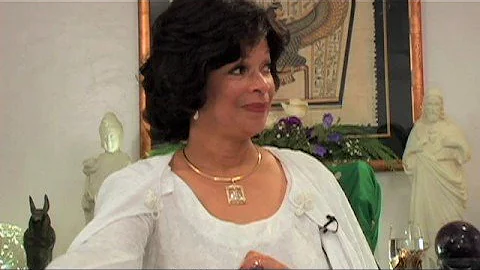 Circling It Up with Dr. Carolyne "Isis" Fuqua - qu...