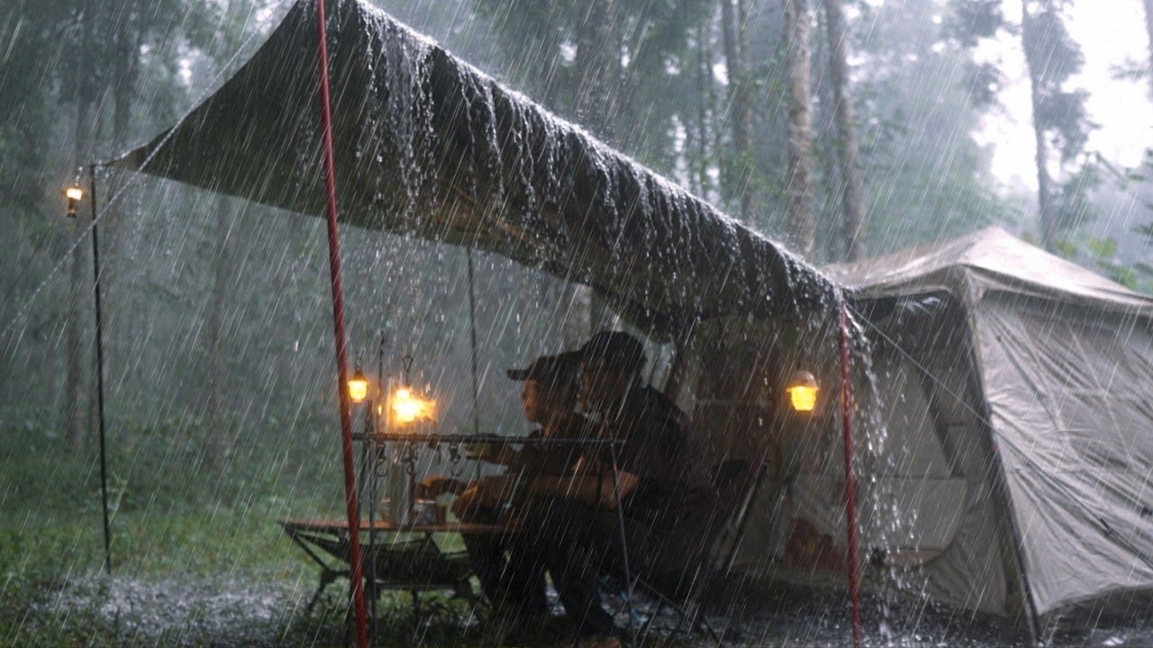 AMAZING‼️CAMPING IN THE HEAVY RAIN 🌧️RELAXING IN A WARM TENT WITH THE SOUND OF RAIN ON THE TENT ROOF