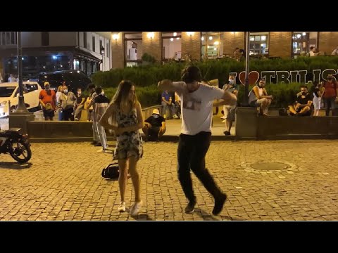 Девушка Танцует Очень Красиво Gogia Гогия На Улице Шардени В Тбилиси Лезгинка ALISHKA 2022 Хит