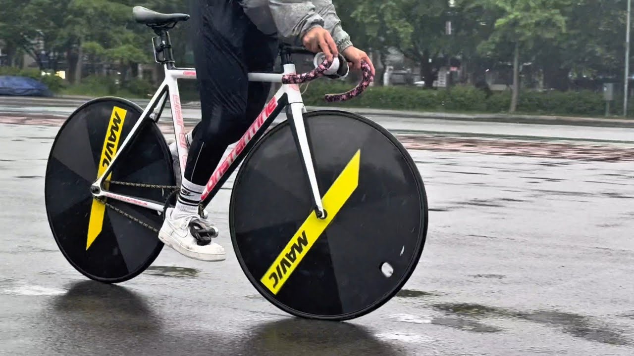 비오는 계절#라이딩 #픽시 #픽시라이딩