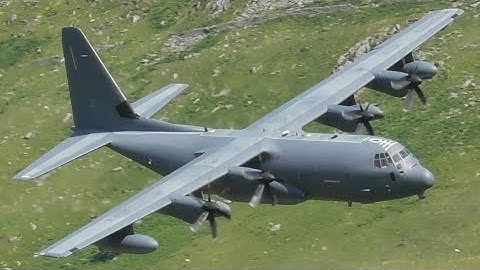 USAF C130 LOW Flying through the Mach Loop!