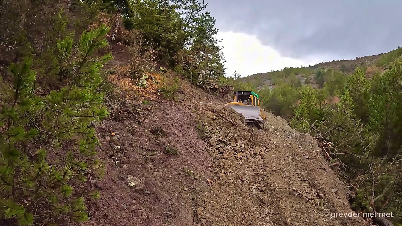 Опасная миссия бульдозера Caterpillar D7g, срезающего высокие склоны. Часть 2 #bulldozer