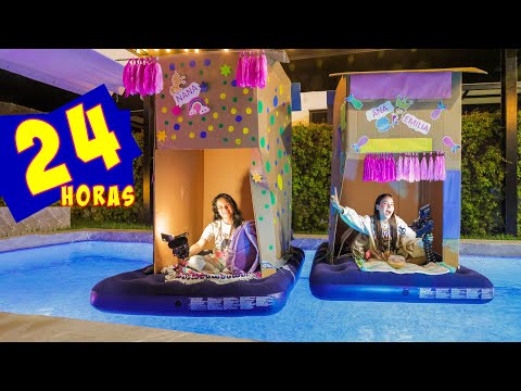 24 HORAS EN LA PISCINA EN CASAS DE CARTÓN FLOTANTES! | AnaNANA TOYS