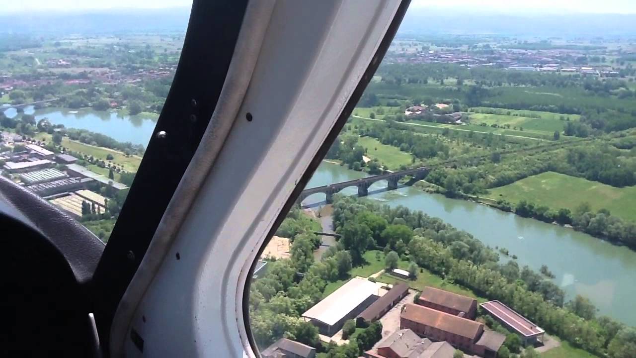 PAVIA 13 maggio 2013  - PRIMO SORVOLO IN FORMAZIONE CON 4 SIAI 208 DELL'AERONAUTICA MILITARE