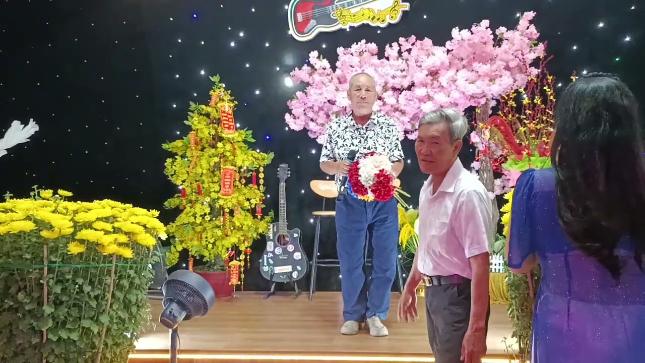 Ngày vui qua mau st : nhật ngân & đình Việt lang TB  anh tư 