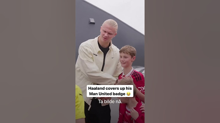 Haaland covers up this kid's Man Utd badge! 😅