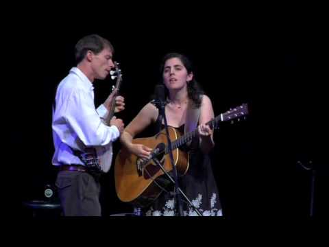 Anne and Pete Sibley perform "Coming Home"