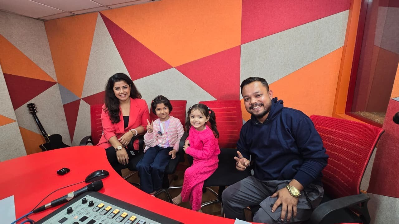 RJ Neelakash in conversation with the cast of Herowa Chanda.