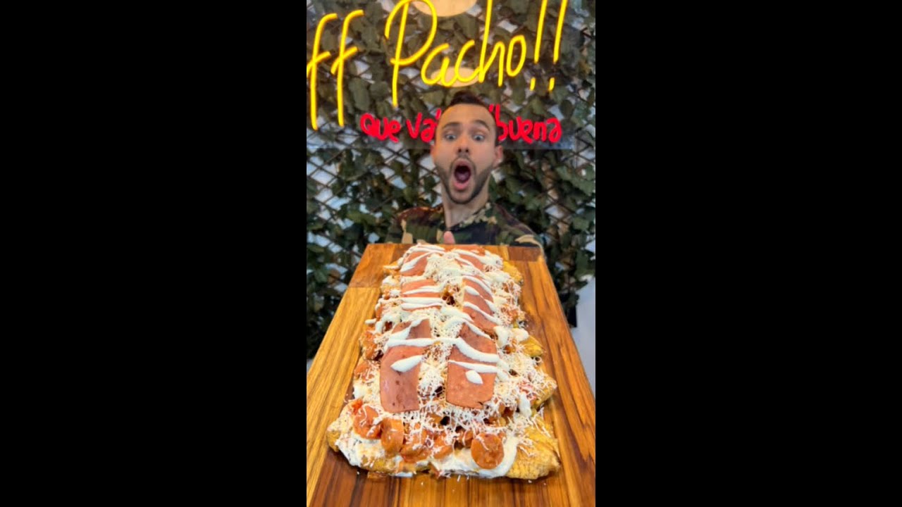 ¡Patacón gigante con Chorizo, Jamón, Queso y Suero! Ay mi Madre! | @said.eats