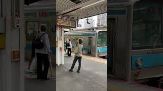 JR奈良駅 4・5番のりば 列車案内板 奈良線普通京都行き停車中 205系ブルー