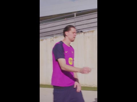 Video El VACILE de SZCZESNY a LAMINE por su vestimenta