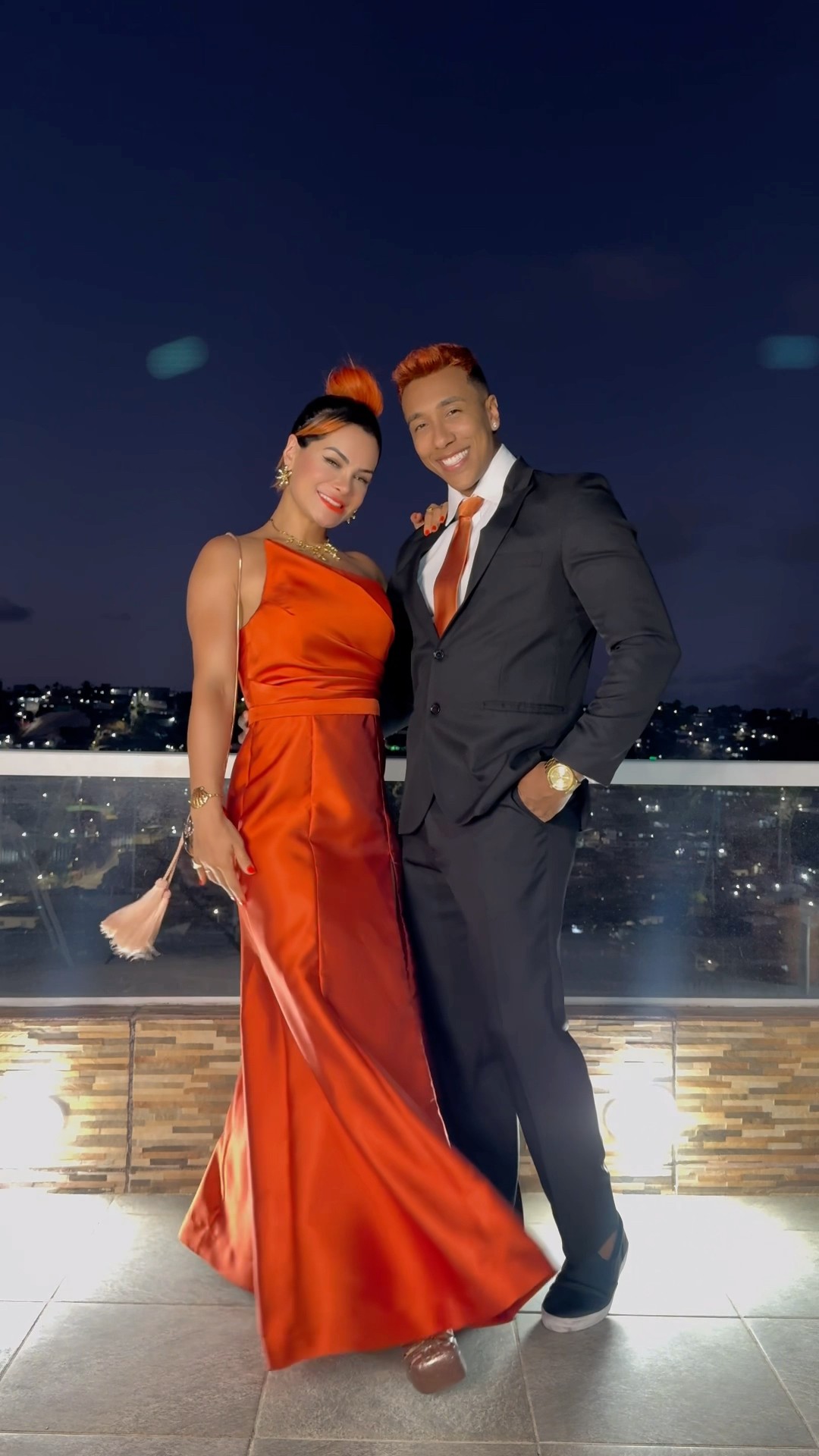 ?? Nosso primeiro casamento juntos. Gostaram? ? @ApolloSant  #casamento #look #transition