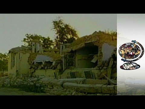 The 2001 Gujarat Earthquake That Killed Thousands (2001)