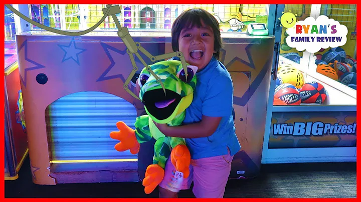 Ryan Won the Biggest Surprise Toy from the Crane M...