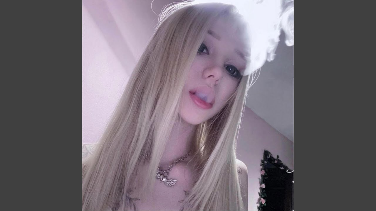 Watch BLONDEE on YouTube Watch BLONDEE on YouTube