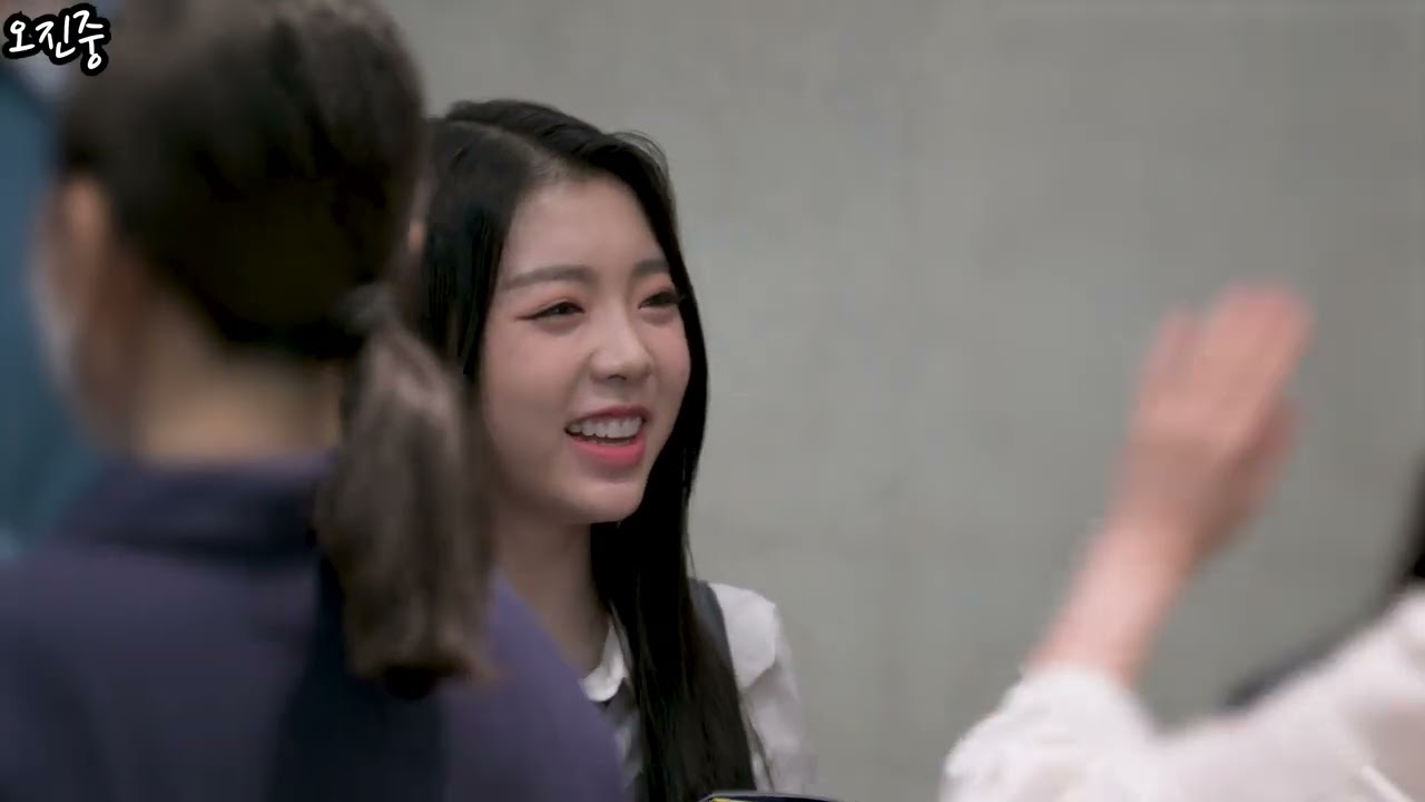 221106 퀸즈아이 [다민] - 싸인중