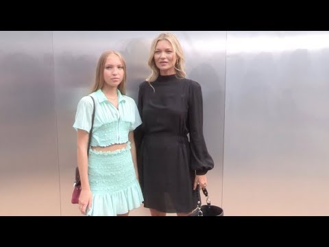 Vidéo: La Fille De Kate Moss Est Déjà Un Protagoniste Au Premier Rang