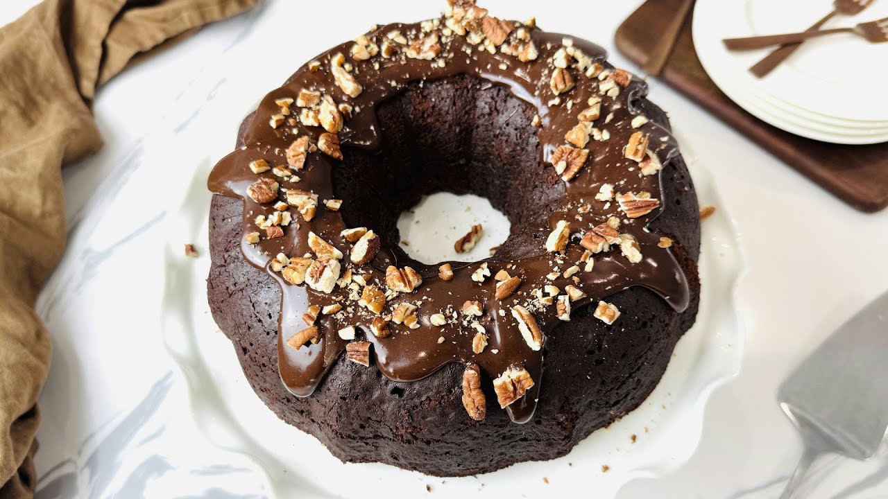 Old-Fashioned Tunnel Of Fudge Cake Recipe - YouTube