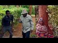 GACHARU WANDAHUHU NA MWANA WAO KUNYUA NJOHI GACHARU WANDAHUHU NA MWANA WAO KUNYUA NJOHI