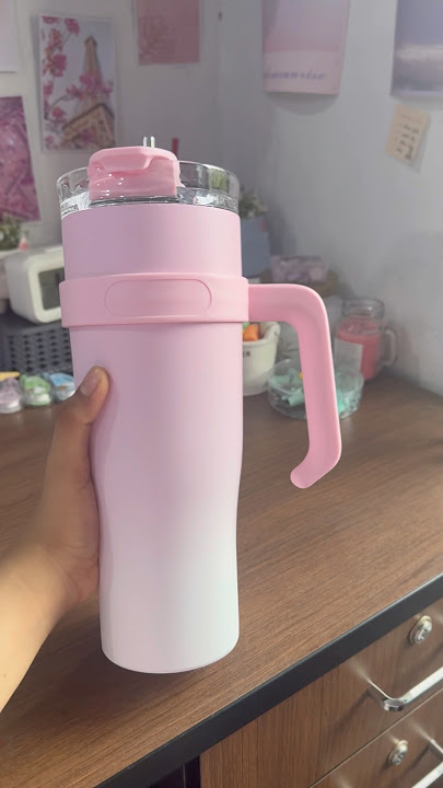 “unbooxing my new tumbler🫶🏻🥹”