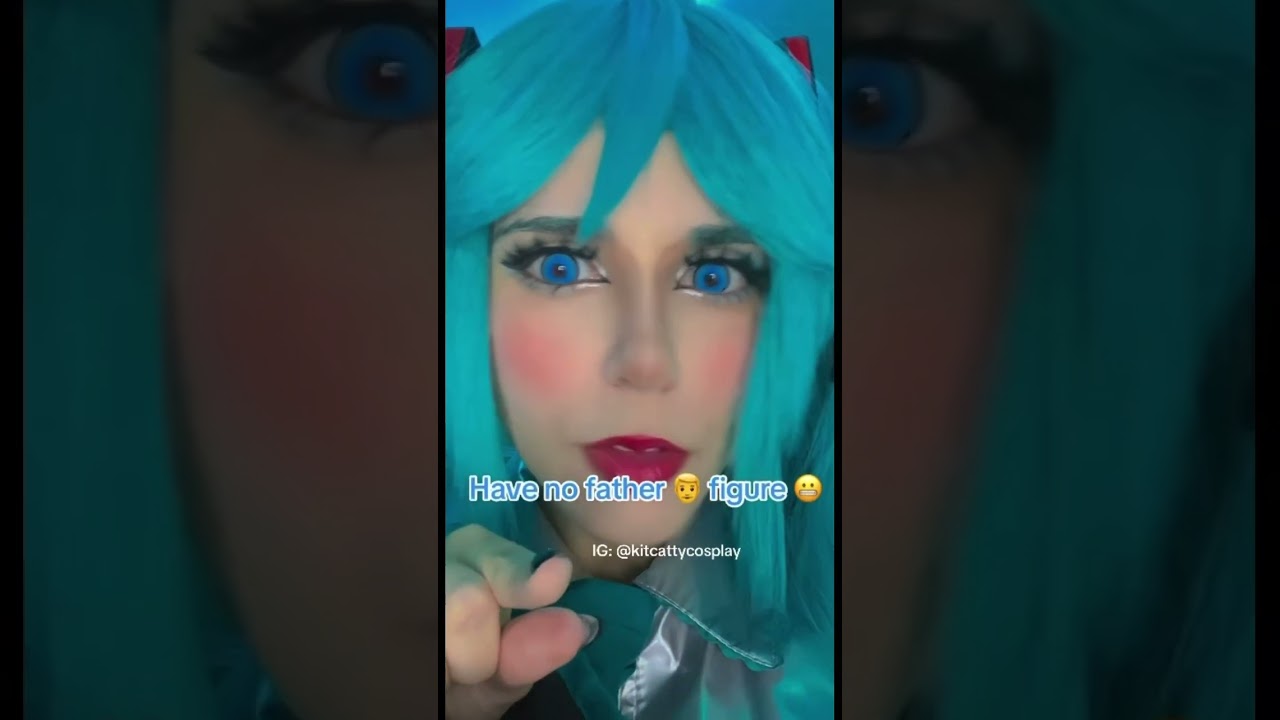 The roast 💀 #cosplay #hatsunemiku #vocaloid #cosplaygirl #cosplayer #miku