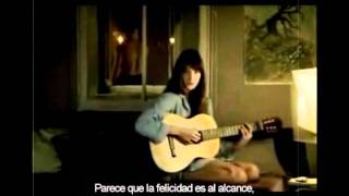 carla bruni quelqu'un m'a dit subtitulado al español chords