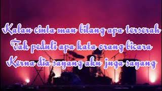 RIA AMELIA TERSERAH LIRIK
