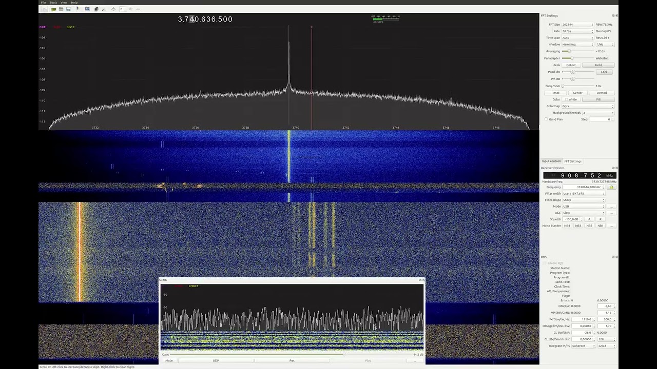LibreSDR B220 (B210) + Gqrx C-band small helical antenna test
