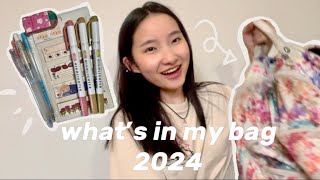 WHAT’S IN MY BAG?? my highschool ESSENTIALS 2024✏️