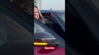 Dečko stigao po Radu Manojlović na aerodrom #radamanojlović