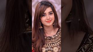 Beautiful Women Anum Fayyaz Journey Video